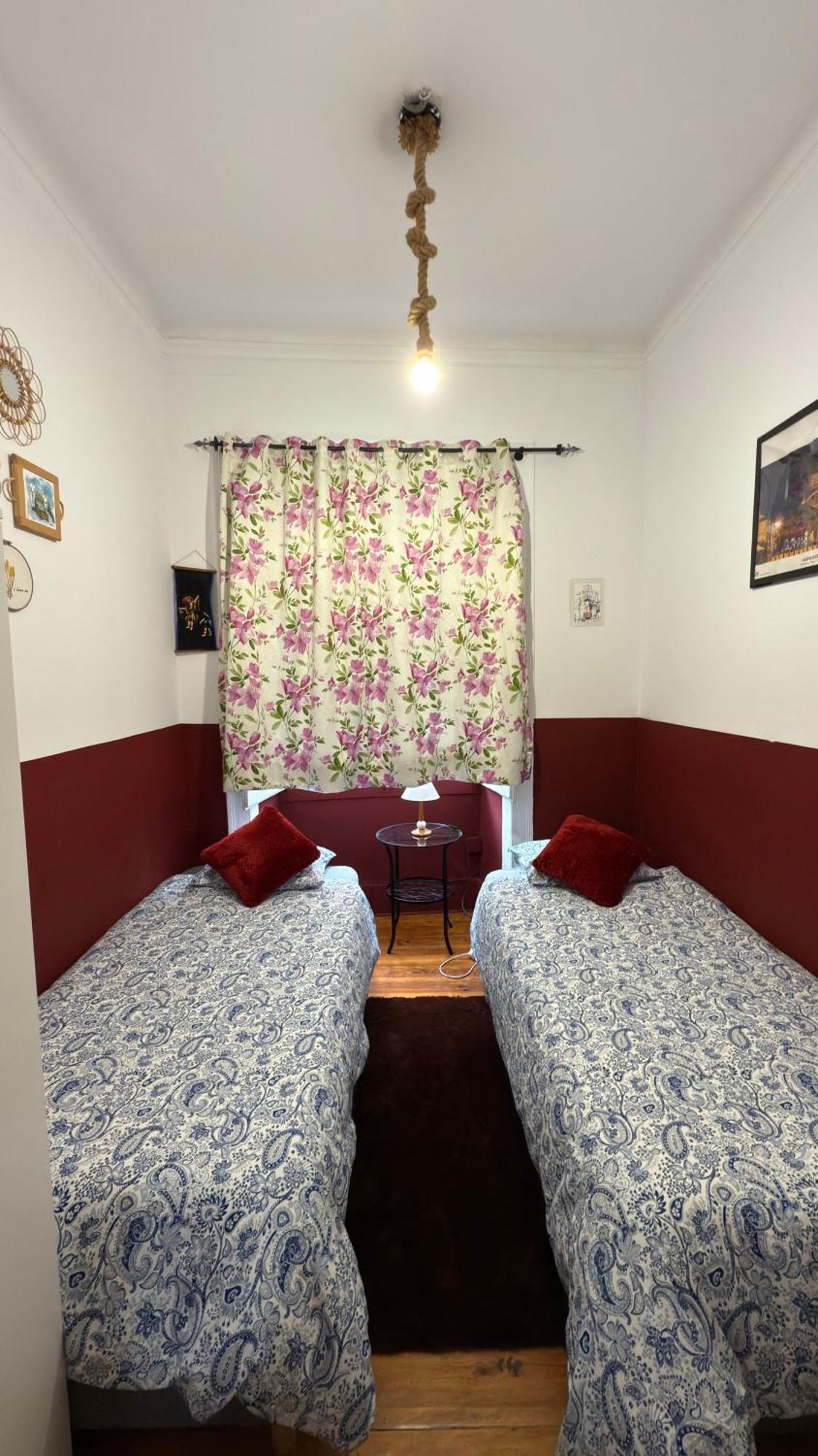 Asian Everest House Hostel Lissabon